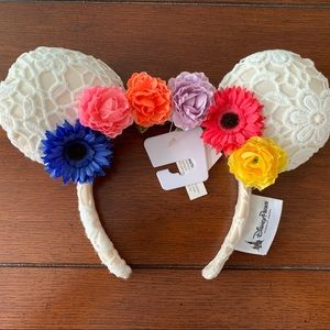 *NWT* Disney Flower Crown Minnie Ears